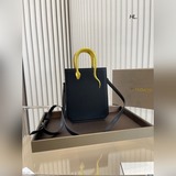 配盒寶格麗Bvlgari新品琴譜蛇手腕包 超大牌的一款高級感滿滿 尺寸1