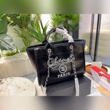 CHANEL 新款香奈兒沙灘包購物袋CHANEL沙灘包每年都會出新的款跟老款