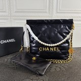 chanel垃圾袋新款珍珠鍊條出貨，可斜挎背可手提鍊條，肩帶可抽動長短調節，容量
