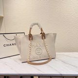 chanel年度最美超仙的珍珠刺繡沙灘包香奈兒沙灘包融入了珍珠元素真