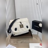 香奈兒Chanel斜挎包永遠的百搭單品男女皆可這份質感 值得擁有 尺寸3