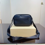 配禮盒 “Coach/蔻馳”相機包進口原廠超纖超高清五金logo标志、專用裡内裡
