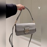 COACH/蔻馳奧萊女包拼色經典标志飾釘MORGAN單肩包腋下包 尺寸26.5*