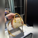 （禮盒包裝）蔻馳 sydney保齡球包高級感滿滿 經典中的經典 任何搭配都