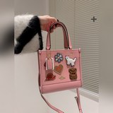 配禮盒Coach 蔻馳 Ss22 Field tote 購物袋.原版皮.這是什