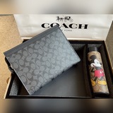 Coach/蔻馳經典手拿包洗漱包保溫杯套盒超值組合尺寸25cm全套禮盒