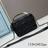 Dior：法式Woc小包上新，超大容量超香,全新DiorCaro箱型鍊條手袋，柔