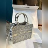 配折疊禮盒 Dior迪奧托特tote隻能說 Dior的圖案完全長在我的審美上