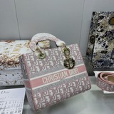 送絲巾 （折疊盒） 迪家戴妃包 Dior lady classic 戴妃一直都