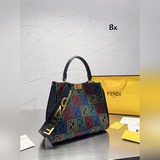 fendi （芬迪）88 周年之年 fendi手袋，質感光滑，明線剪裁修飾。兩個