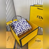 折疊盒fendi&marc jacobs聯名款芬迪 手提包拿起來超級飒 潮
