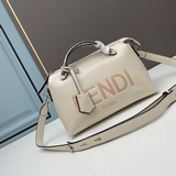 fendi by the way 波士頓手提袋意大利小皮制作，簡約風燙印字母圖案