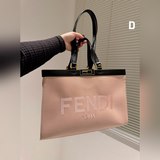 fendi （芬迪）88 周年之際，peekaboo 系列誕生了，也順理成章地成