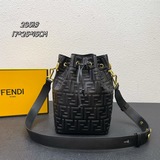fendi mon tresor水桶包大号采用牛皮材質，壓3d浮雕雙ff字母凸