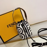 fendi&marc jacobs聯名款芬迪 水桶包拿起來超級飒 潮流百搭