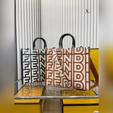 fendi芬迪 托特包高顔值 潮酷時尚女孩必入适合日常 通勤 出街尺寸
