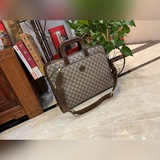 （公文包）專櫃品質，頂級原版，實物實拍！款号700531啡棕～尺寸：寬40x高2