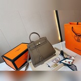 荔枝紋牛皮  配送愛馬仕挂件 hermès kelly凱莉包獨家經典火爆出貨