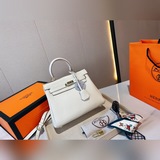 荔枝紋牛皮  配送愛馬仕挂件 hermès kelly凱莉包獨家經典火爆出貨 純