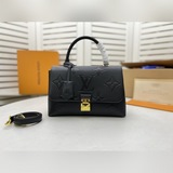 m45976 m46008 路易威登全新 madeleine 中号手袋取材 mo