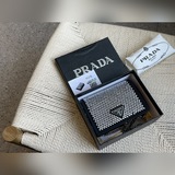 Prada普拉達滿鑽鍊條包零錢包實在太酷啦超愛這種複古又酷的小包背上