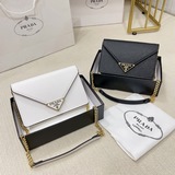 禮盒包裝Prada（普拉達）風琴包 / 超洋氣咯 俘獲了不少少女的芳心 同時也