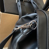 Prada / 普拉達 22新品高級雙肩 Logo五金原版一比一品質 内置隔層 