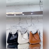 PRADA 腋下包 網紅 腋下包 PRADA永恒經典 真正原版複刻 輕便時尚  