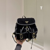 Prada / 普拉達 22新品高級雙肩 Logo五金原版一比一品質 内置隔層 
