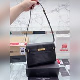 鳄魚紋 原版全牛皮 高版本火到要配貨!聖羅蘭曼哈頓包兩種皮質pk有一隻包