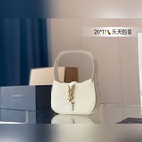 推薦楊樹林YSL腋下包非常适合秋冬的一款腋下包~看多了Celine Gu