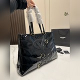 (無盒)size：42×30ysl 聖羅蘭新款托特手提包飽滿的菱格和漆皮