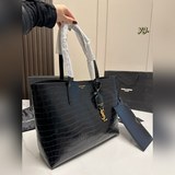 (無盒)size：36×29ysl 聖羅蘭購物袋子母包鳄魚紋材質，低調有