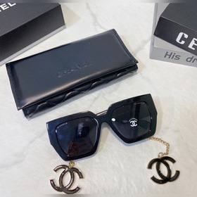 香奶奶字母雙C寬邊腳 時尚界的風向标 好上臉 CHANEL*CH7821  尺