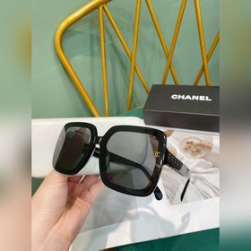 Chanel 香奶奶墨鏡  尺寸：60-14-145Ch5698 這款墨鏡它比