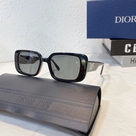 Dior  型號 TAG SU -1    54-19-145