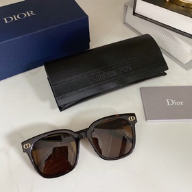 DIOR   型號：  8069 尺寸：54口20-150