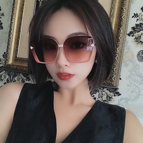 FENDI -F0352方形~~少女粉
