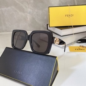 fendi  型號：FF 40073U 尺寸：54口23-145