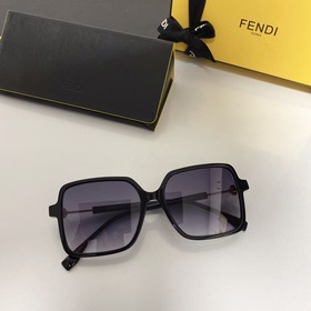 高品質原版 FENDI 芬迪  型號：F0411 方形修飾臉型 這款墨鏡極具女