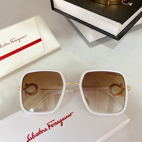 Salvatore Ferragamo   型號：SF5977 尺寸：55口2