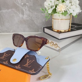 高版本 官網LV字母鍊LOUIS VUITTON  型號：Z1474  尺寸：