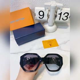 LOUIS VUITTON  型號：Z1728E 尺寸：56口18-145