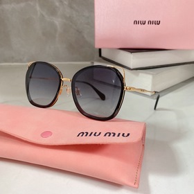 MIUMIU SMU68XV 尺寸：57-19-145.